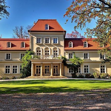 Hotel Dwor Sierakow Exterior foto