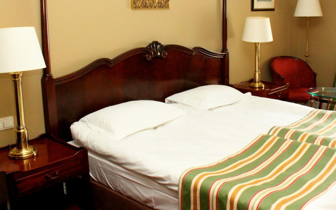 Hotel Dwor Sierakow Zimmer foto