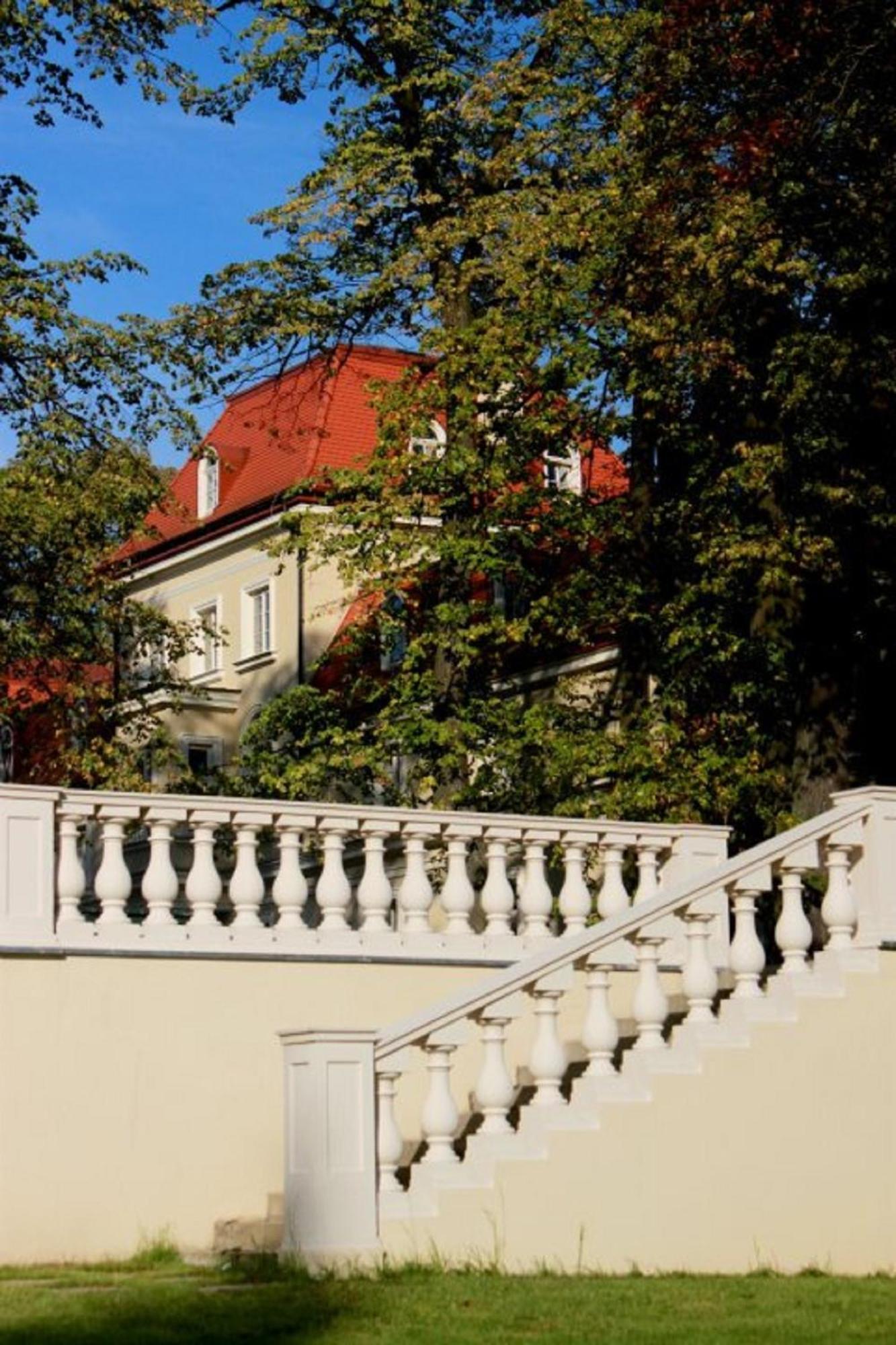 Hotel Dwor Sierakow Exterior foto
