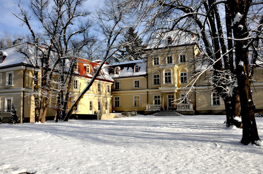 Hotel Dwor Sierakow Exterior foto