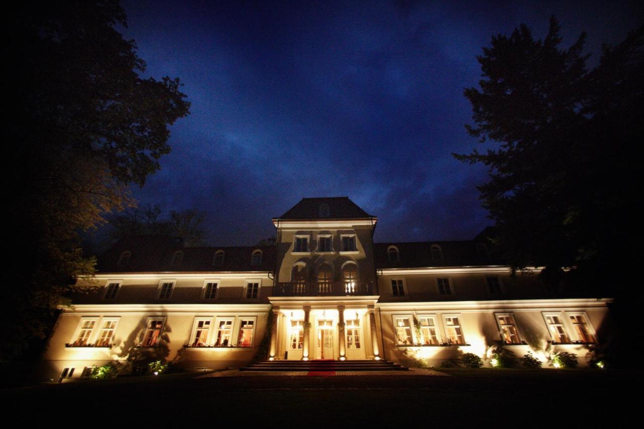 Hotel Dwor Sierakow Exterior foto